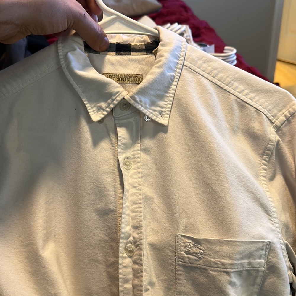 Very nice Burberry shirt excellent condition